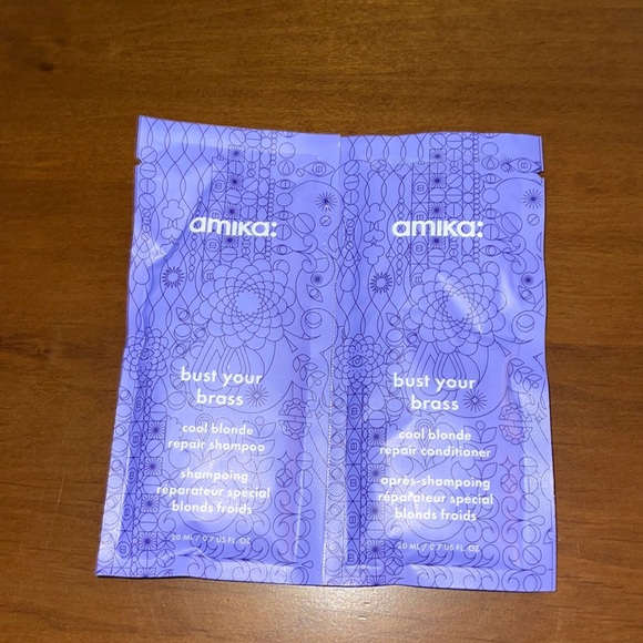 AMIKA blonde shampoo and conditioner set - Picture 1 of 2